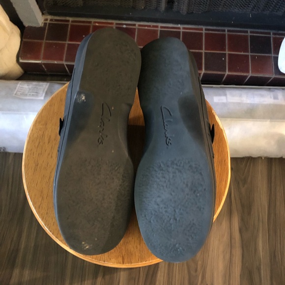 Clarks Collection Comfort Black Slip Ons - Picture 4 of 5